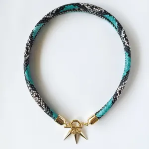 Two-in-one turquoise snake-effect leather choker-double bracelet